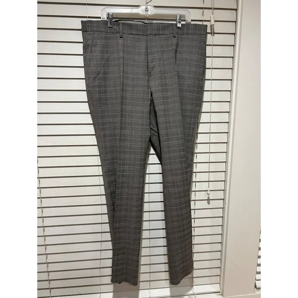 Hugo Boss‎ Italian Wool Gray 2-Piece Suit - NWT Size 46R MSRP $795